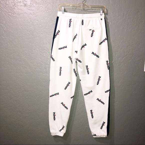 Zoe Karssen sweat pants with “repeating private” - Picture 4 of 8